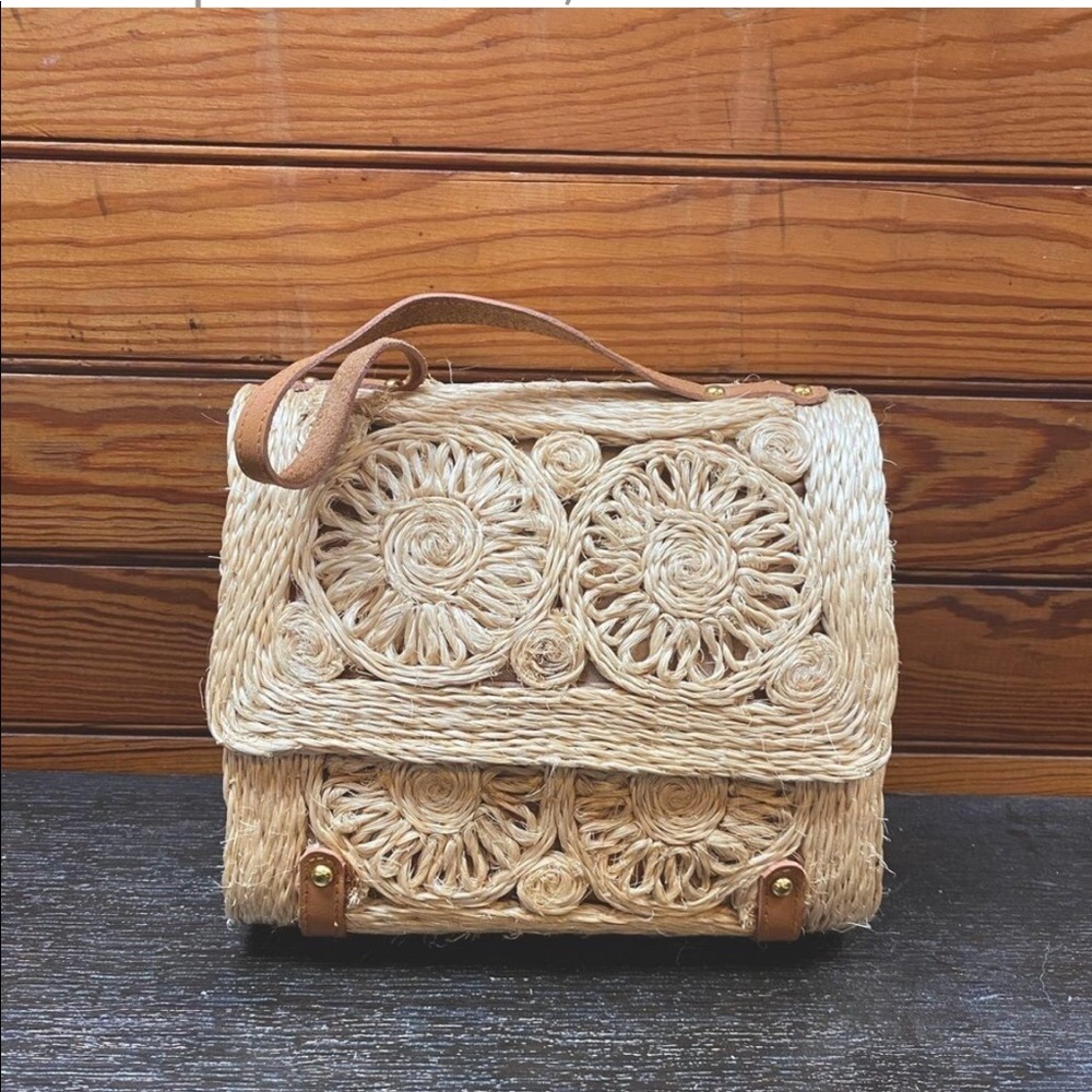 KAYU straw bag